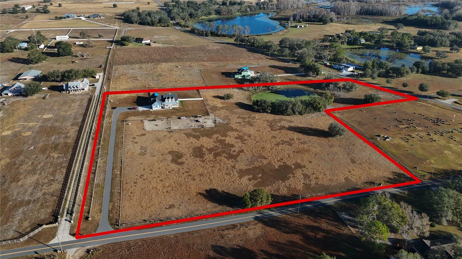 Property Photo: 2437 Bay Lake Loop FL 34736