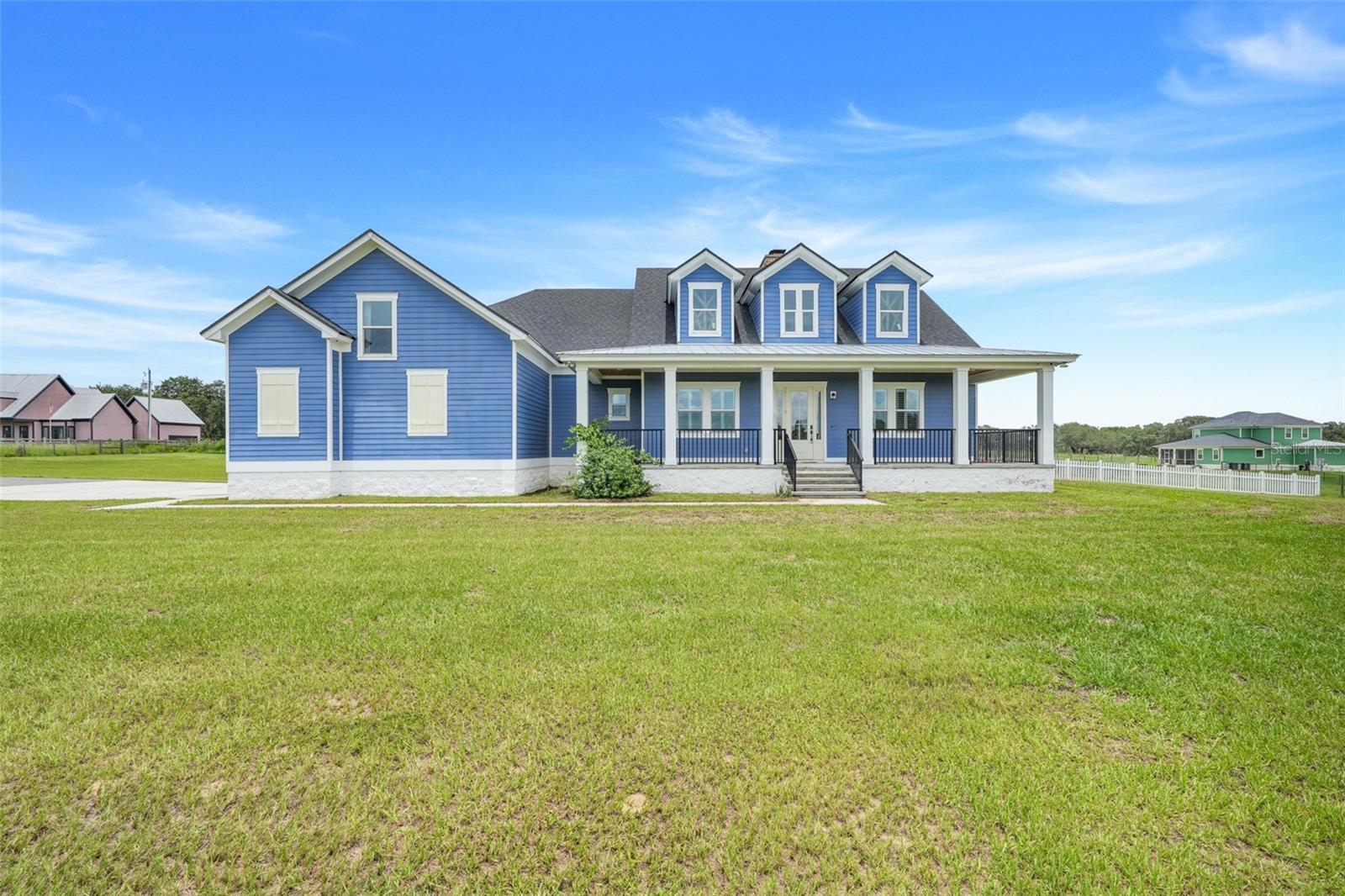 Property Photo: 2437 Bay Lake Loop FL 34736