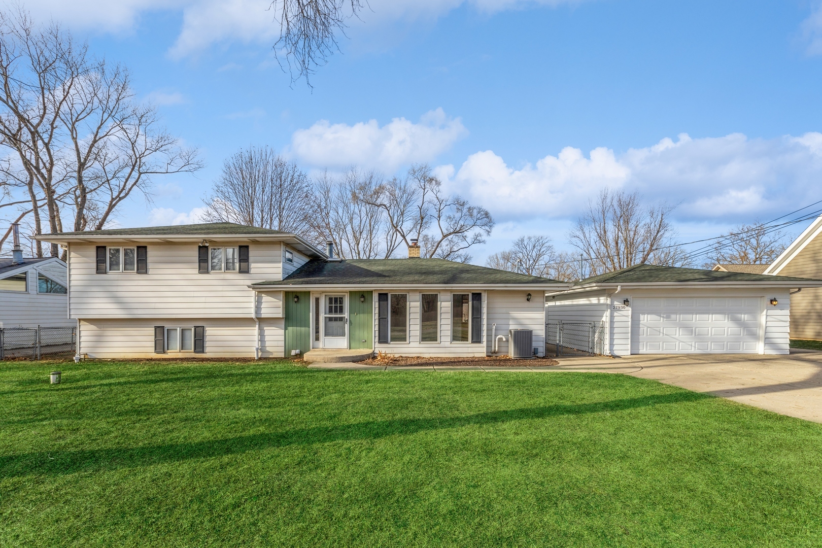 Property Photo:  27930 N Converse Road  IL 60042 