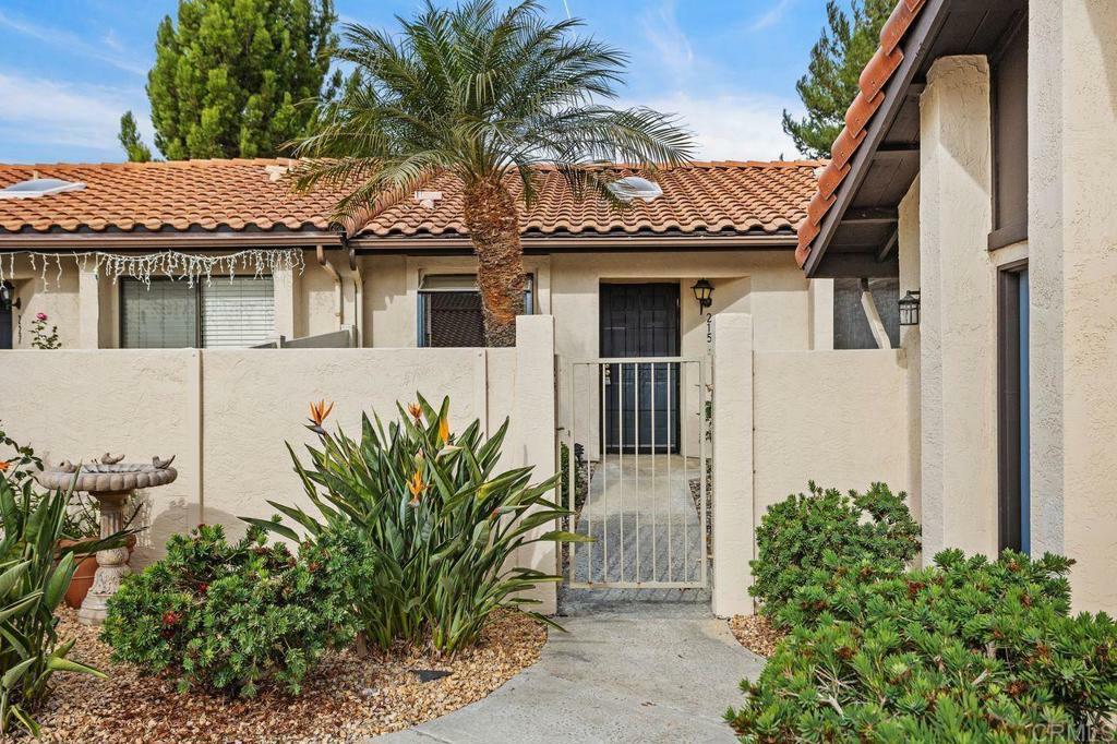 Property Photo:  215 S Shorehang Lane  CA 92024 