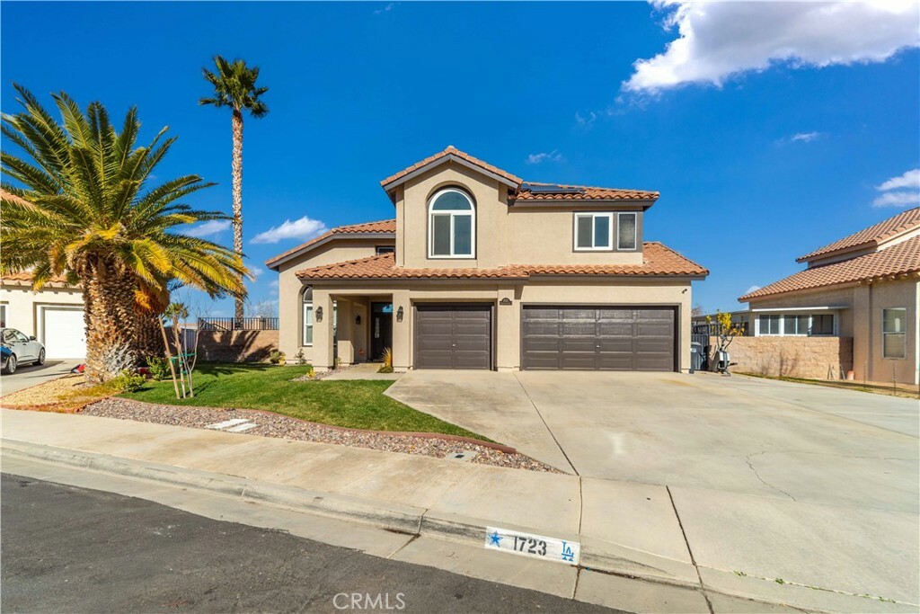 1723 Dawnridge Court  Palmdale CA 93551 photo