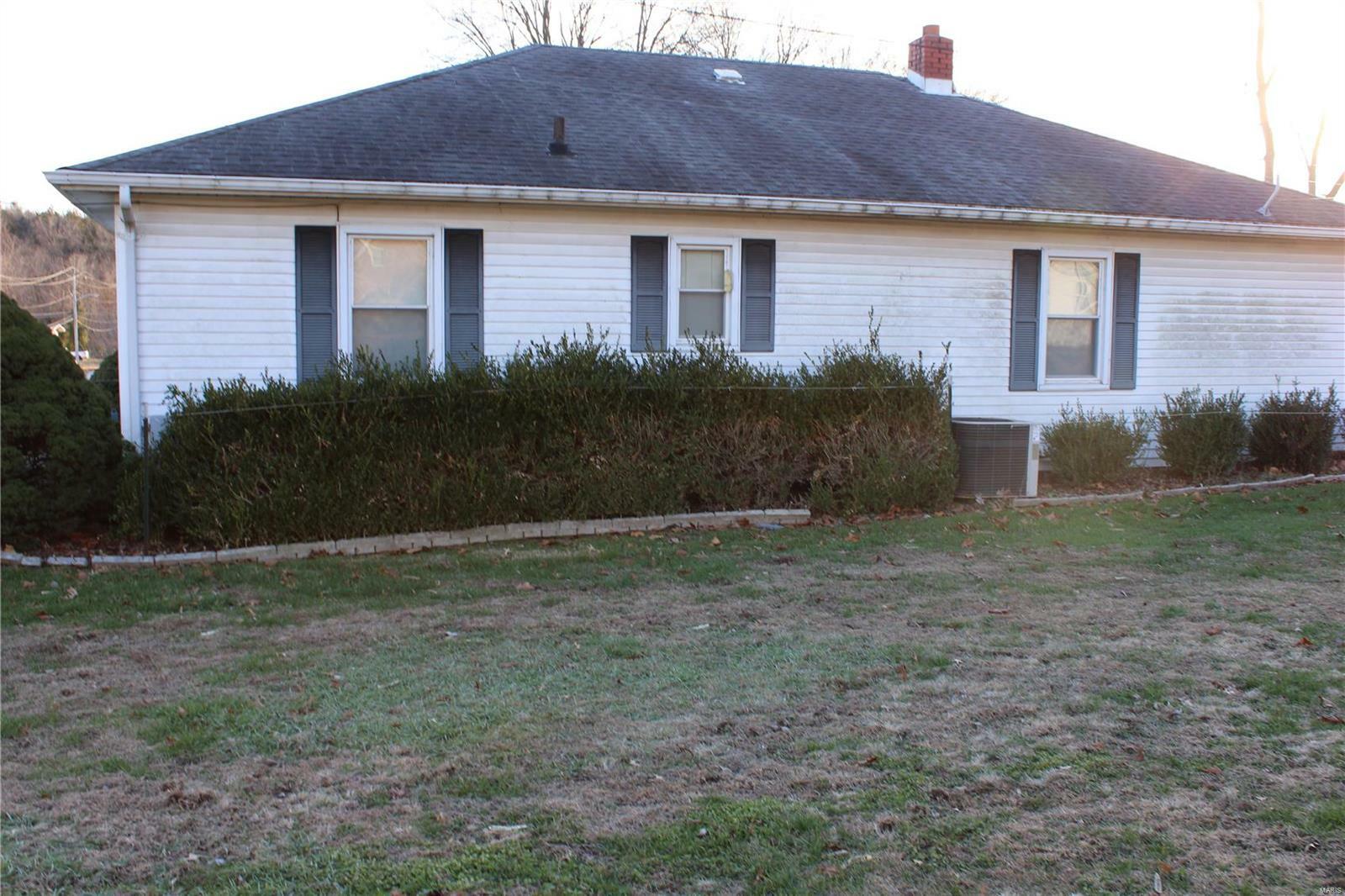 Property Photo:  1324 Washington Street  MO 65041 