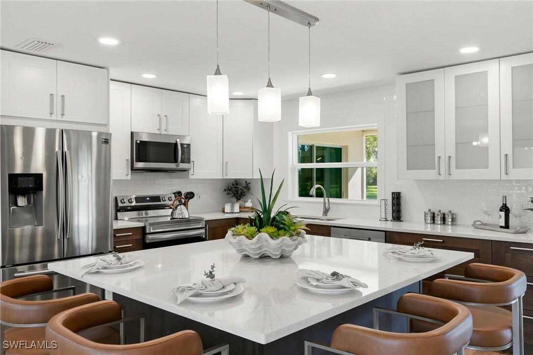 Property Photo: 684 Pompano Drive FL 34110