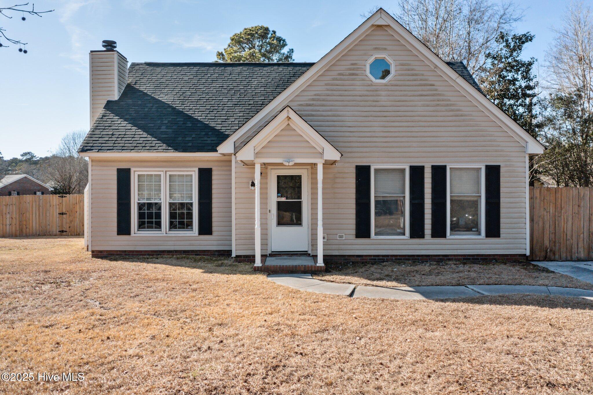 Property Photo: 433 Wolf Run Lane NC 28546