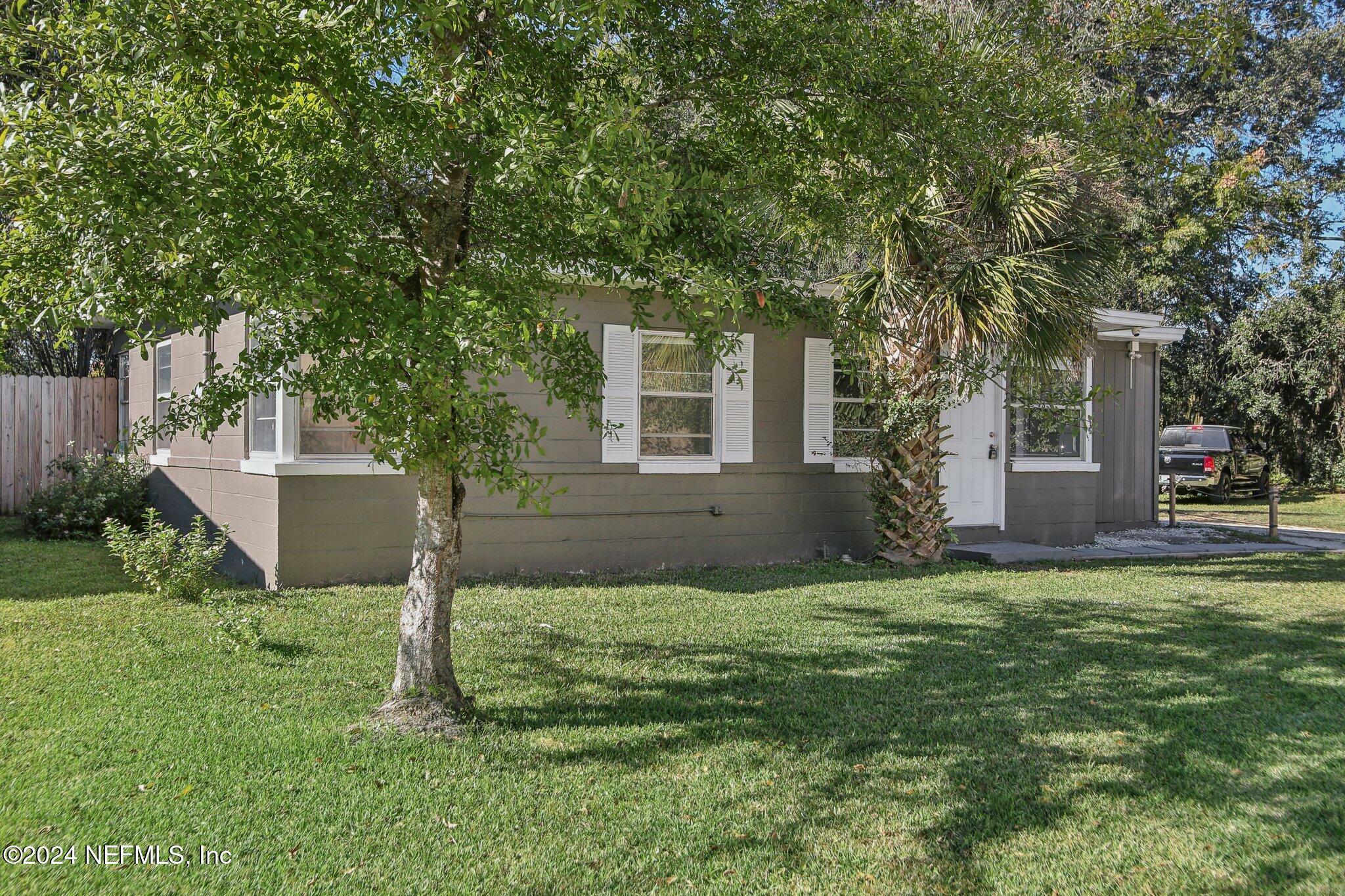 Property Photo:  3730 Abby Lane  FL 32207 