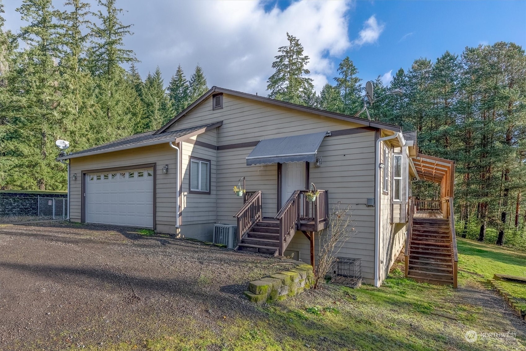 Property Photo:  115 S Luoma Road  WA 98674 