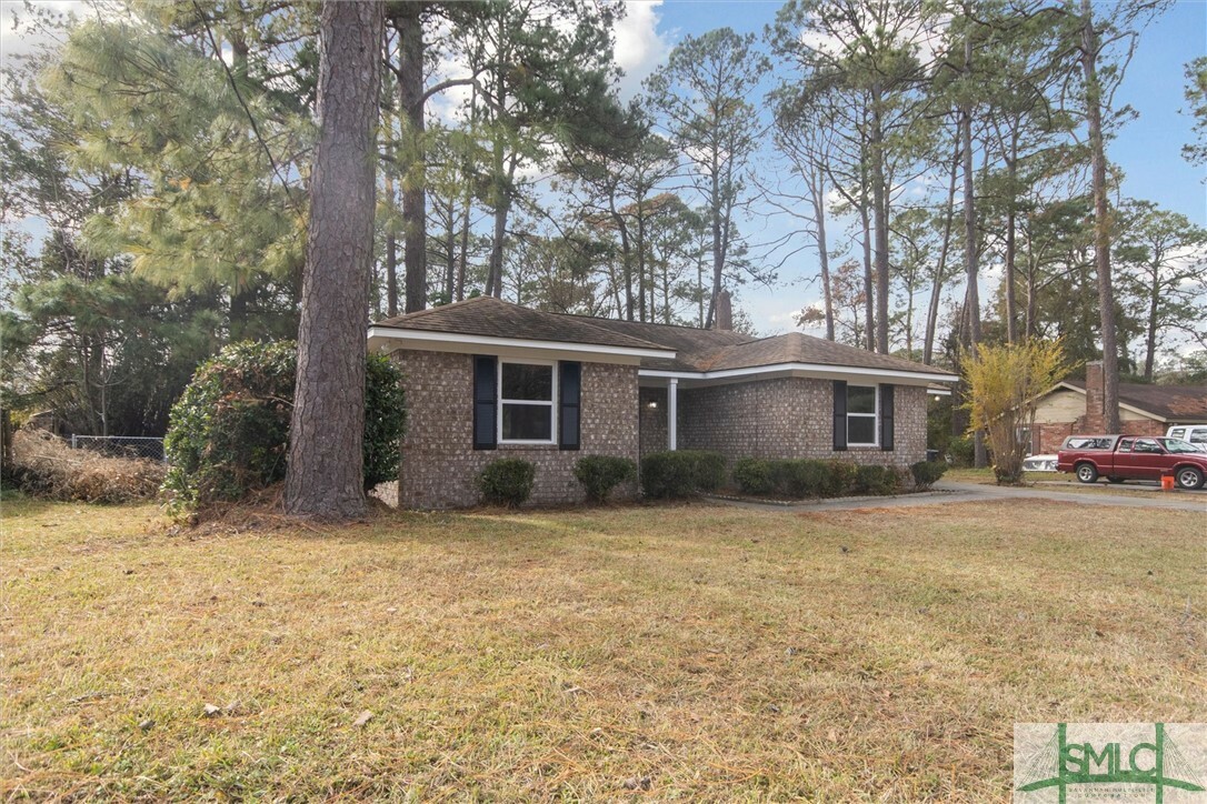 Property Photo:  1313 Whitfield Park Drive  GA 31406 