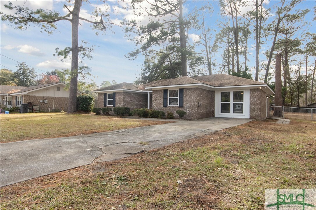 Property Photo:  1313 Whitfield Park Drive  GA 31406 