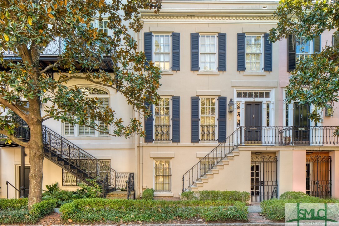 3 E Macon Street  Savannah GA 31401 photo
