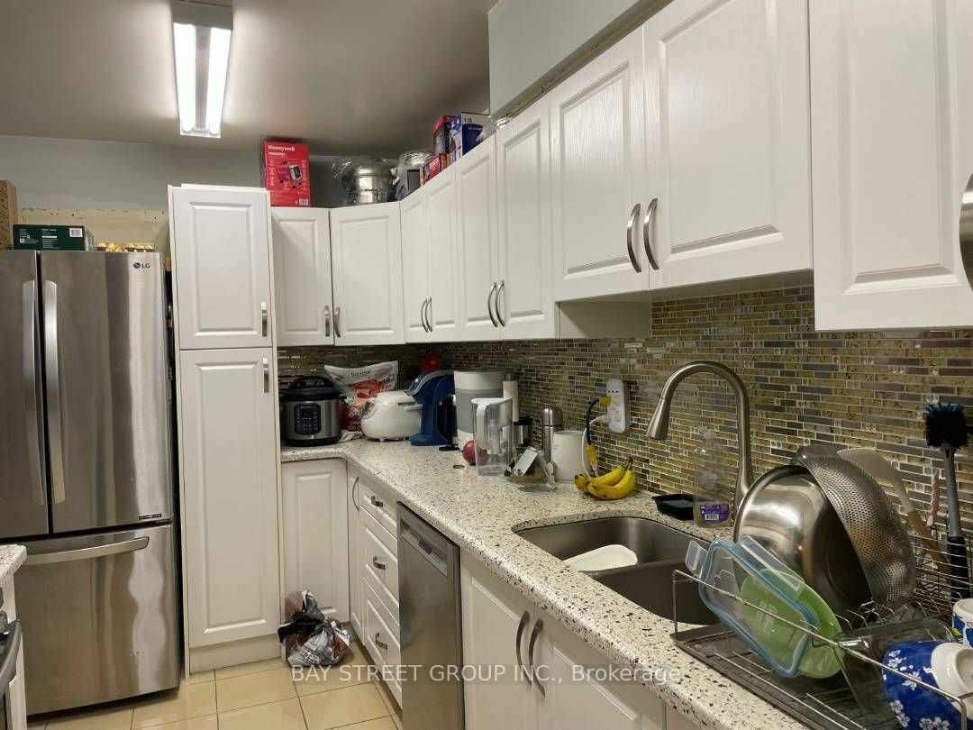 Property Photo:  2050 Bridletowne Circ Ph10  ON M1W 2V5 