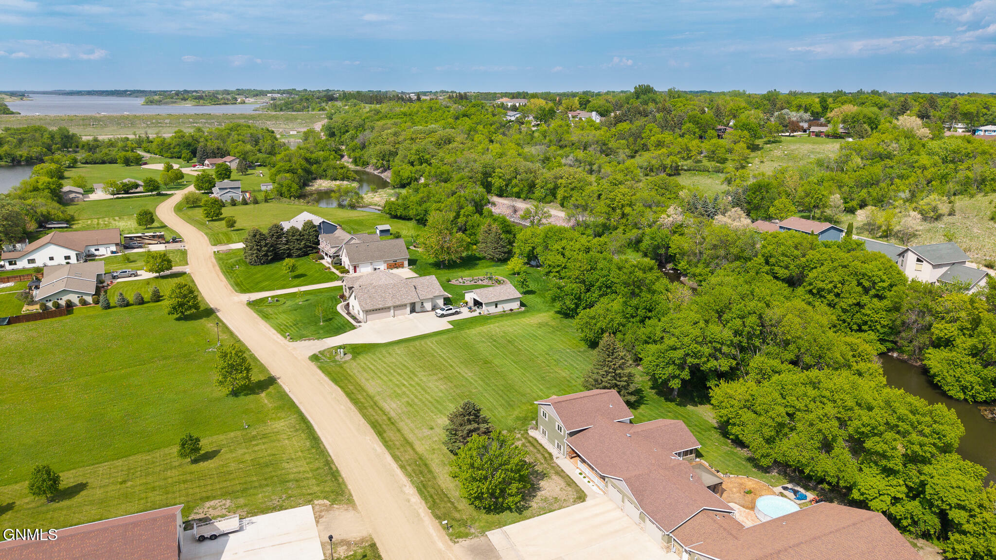 Property Photo:  1518 Island Park Drive  ND 58401 