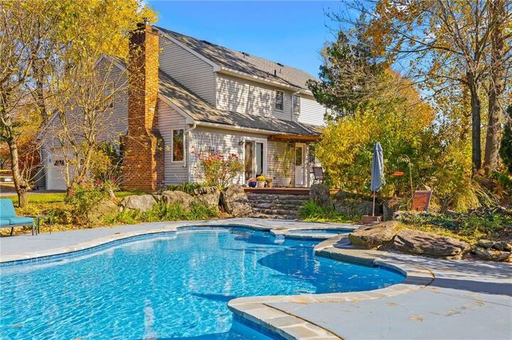 1901 Bevin Drive  Salisbury Twp PA 18103 photo