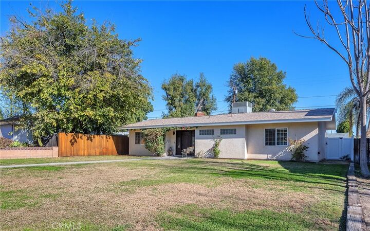 Property Photo:  7656 Lasaine Avenue  CA 91325 