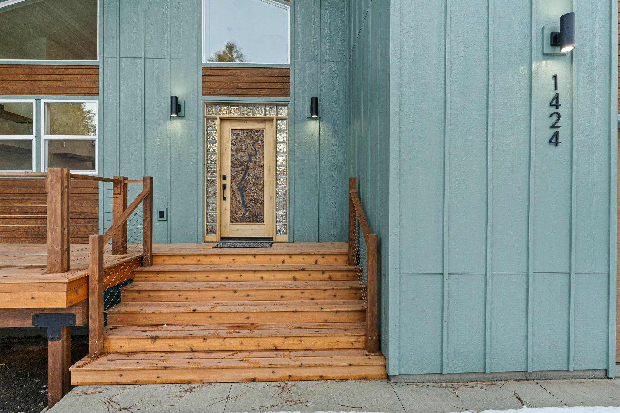 Property Photo: 1424 Sherman View Way WA 99141