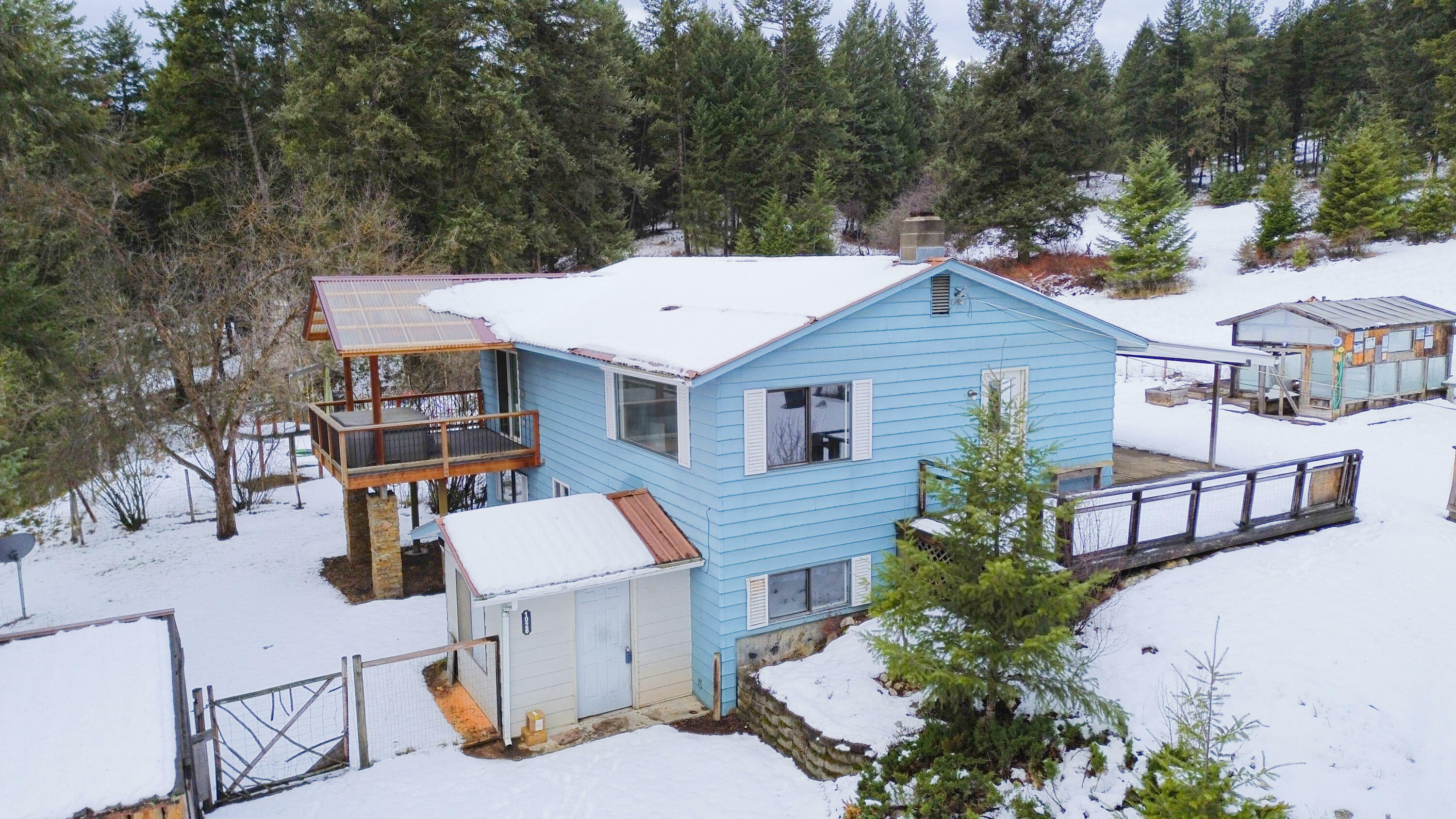 Property Photo:  1026 Basin Rd  WA 99114 