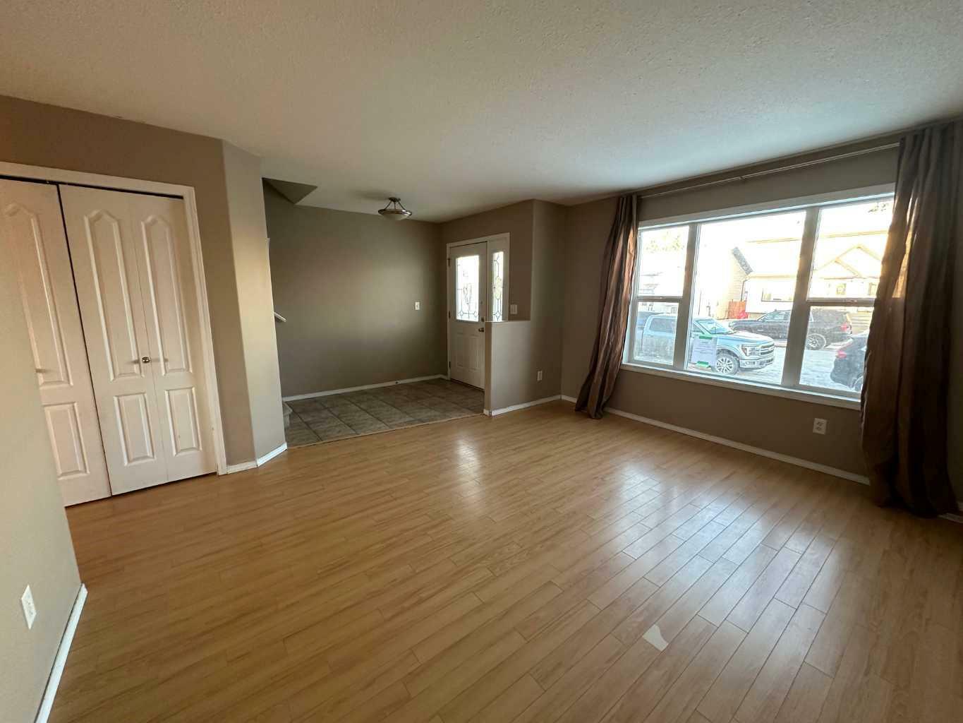 Property Photo:  4523 45 Avenue Close  AB T4T 1W8 