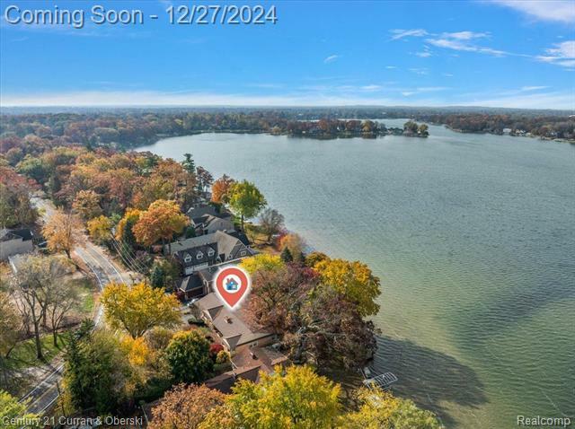 Property Photo:  2031 Watkins Lake Road  MI 48328 