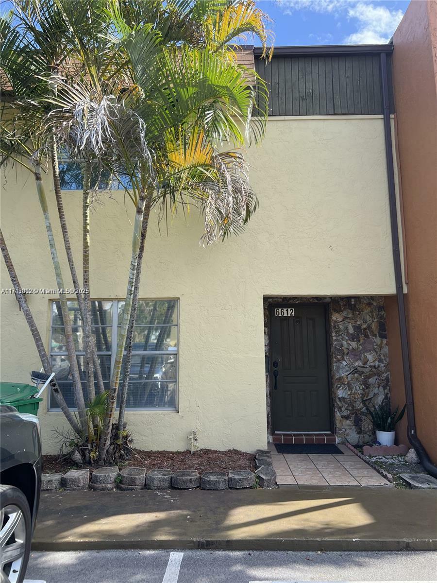 Property Photo: 6612 SW 41st St 6612 FL 33314