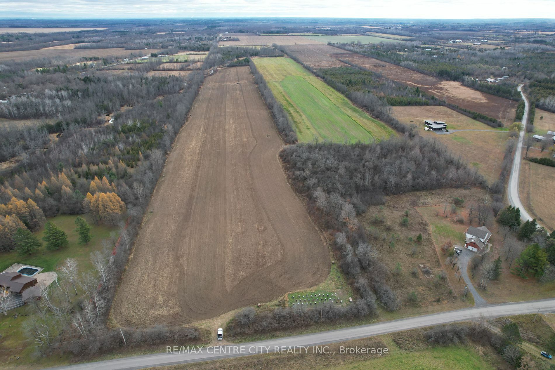 Photo de la propriété:  721 McFarlane Rd  ON K0G 1S0 