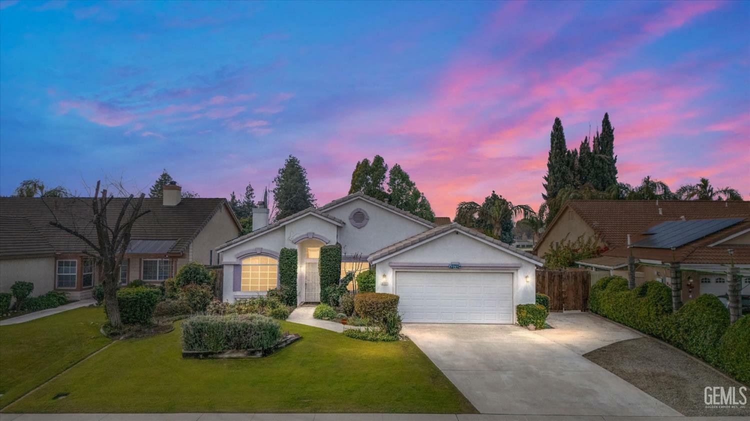 Property Photo: 5711 Greenhorn Mountain Court CA 93313