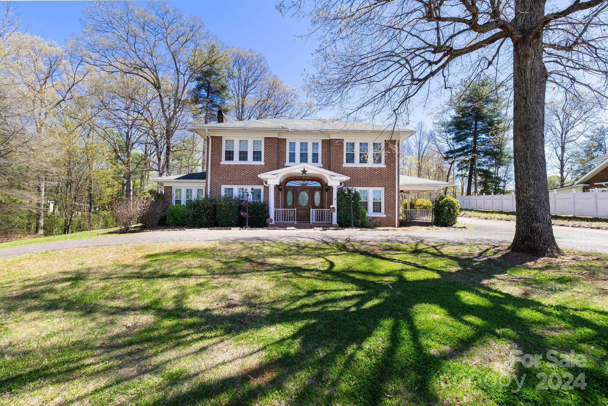 Property Photo:  505 Liledoun Road  NC 28681 