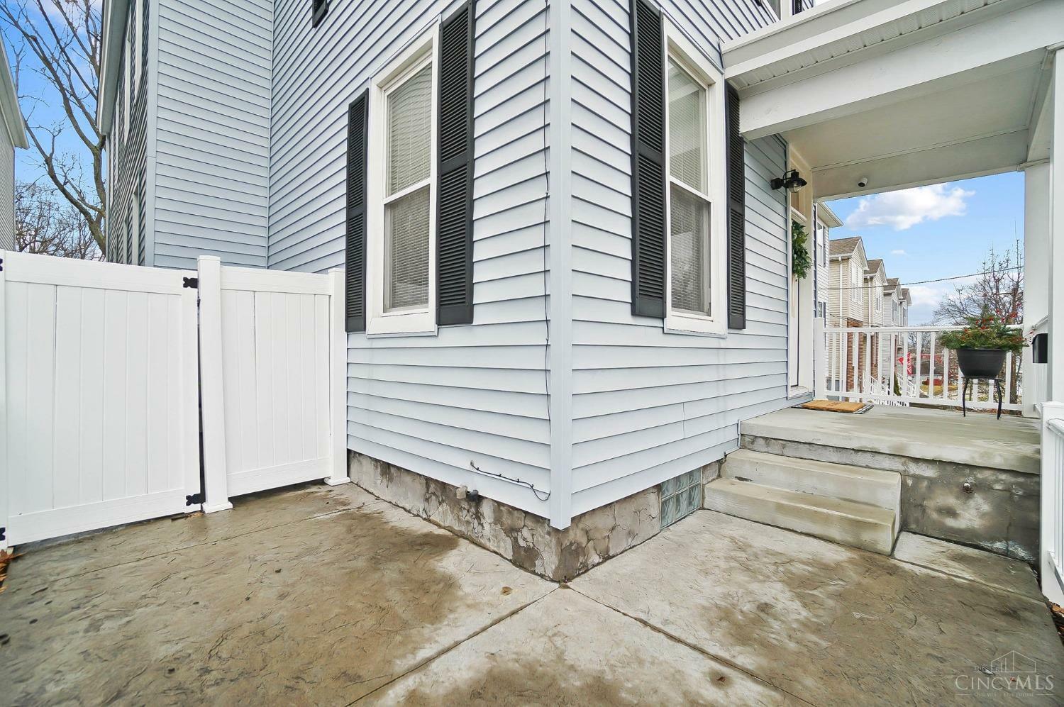 Property Photo:  3025 Lavinia Avenue  OH 45208 