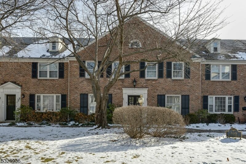 Property Photo:  260 Walnut St 3  NJ 07090 