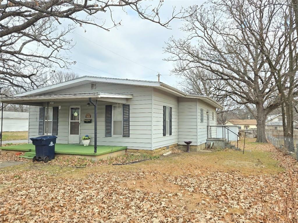 Property Photo:  400 S 15th Street  KS 67301 