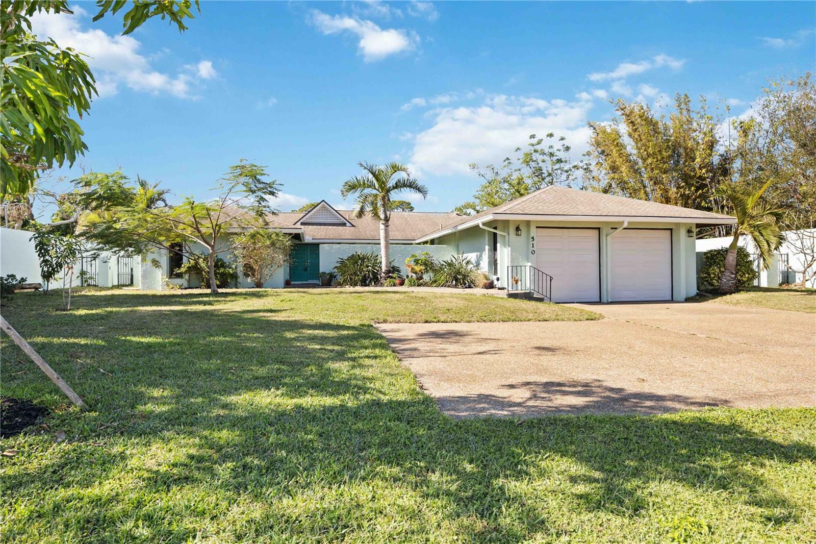 Property Photo:  510 Westlake Drive  FL 34232 