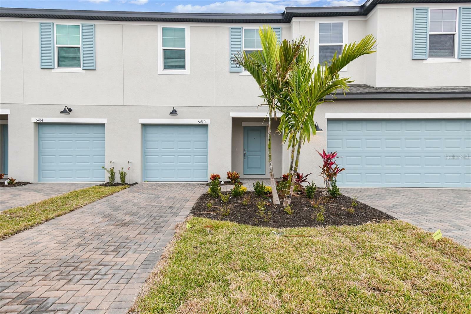 Property Photo: 5410 Tripoli Drive FL 34221