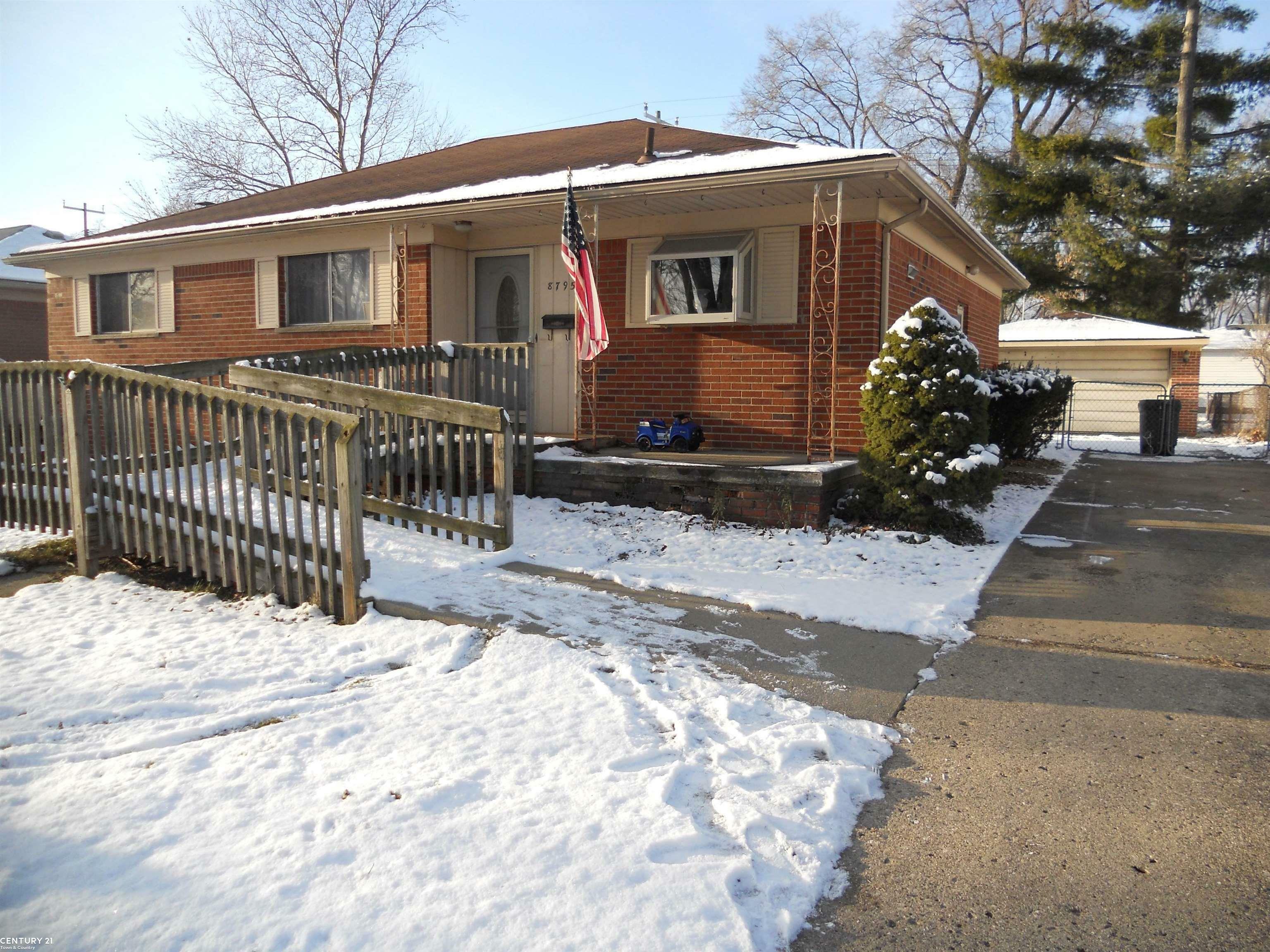 8795 Headley Drive  Sterling Heights MI 48314 photo