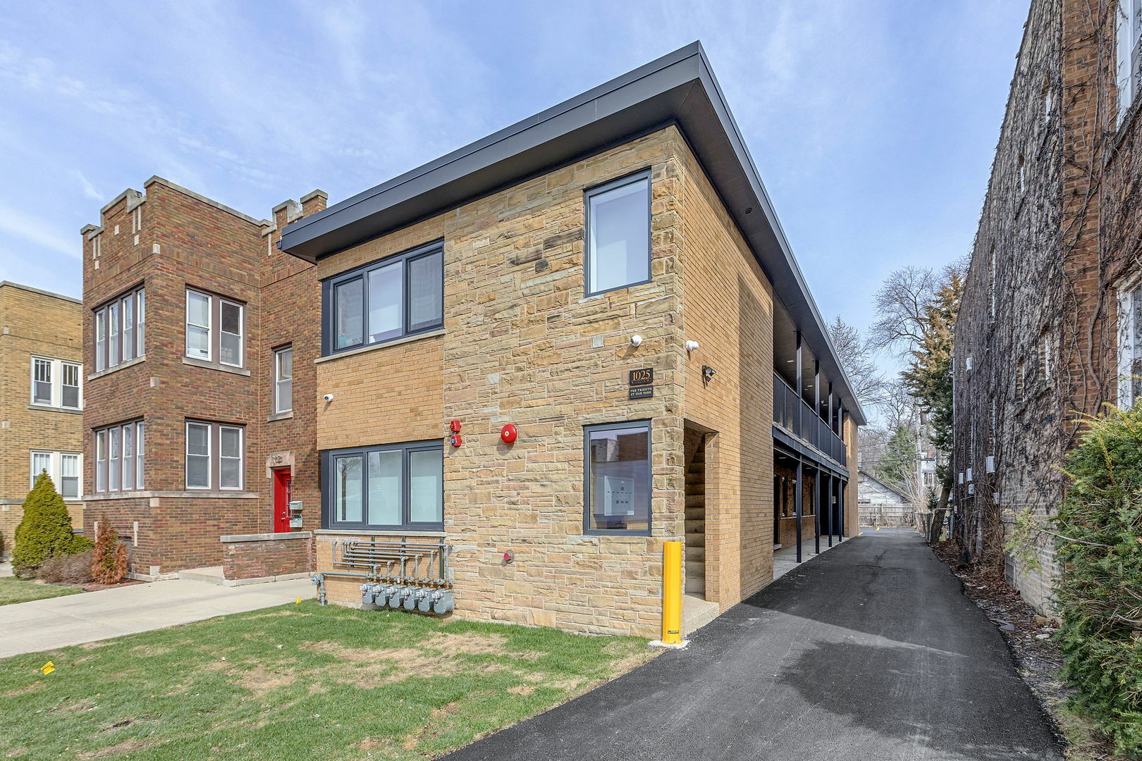 Property Photo:  1025 N Harlem Avenue C  IL 60302 