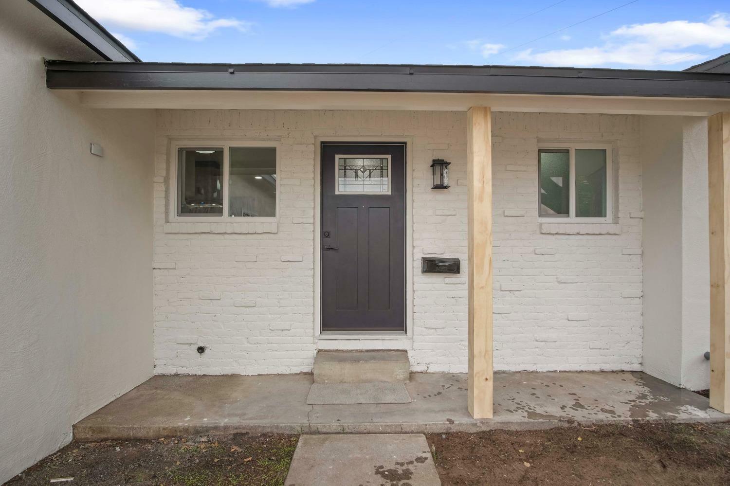 Property Photo:  522 Emperor Court  CA 95336 