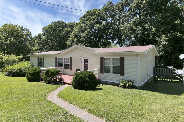 129 Daisy Dr  Dover TN 37058 photo