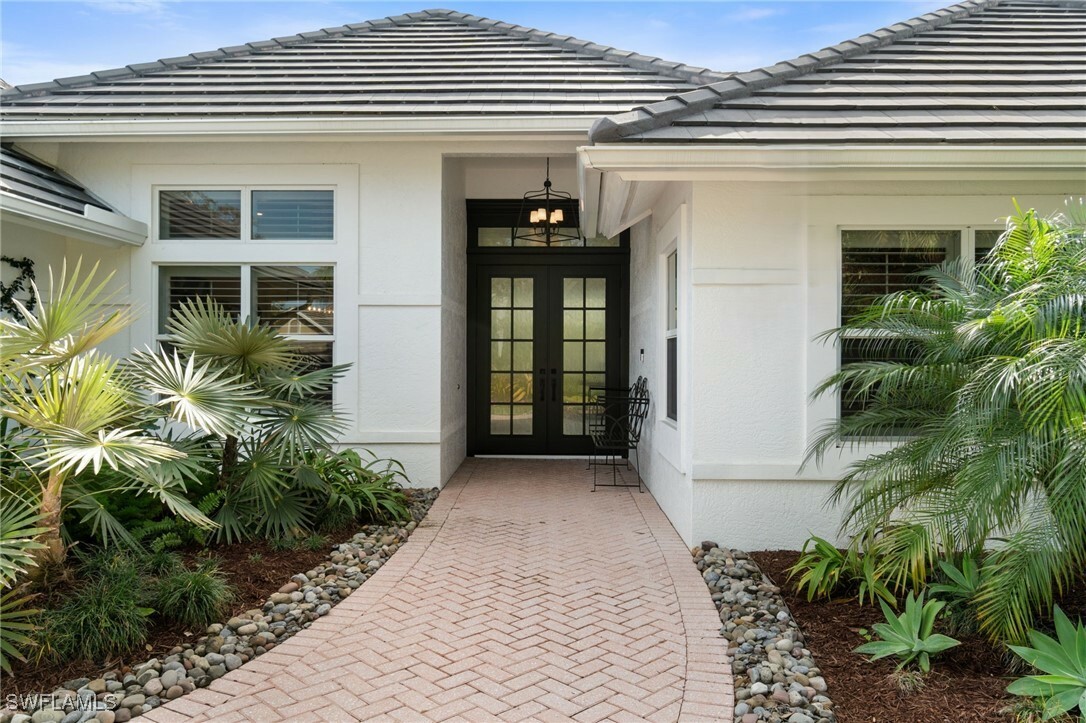 Property Photo:  708 Turkey Oak Lane  FL 34108 