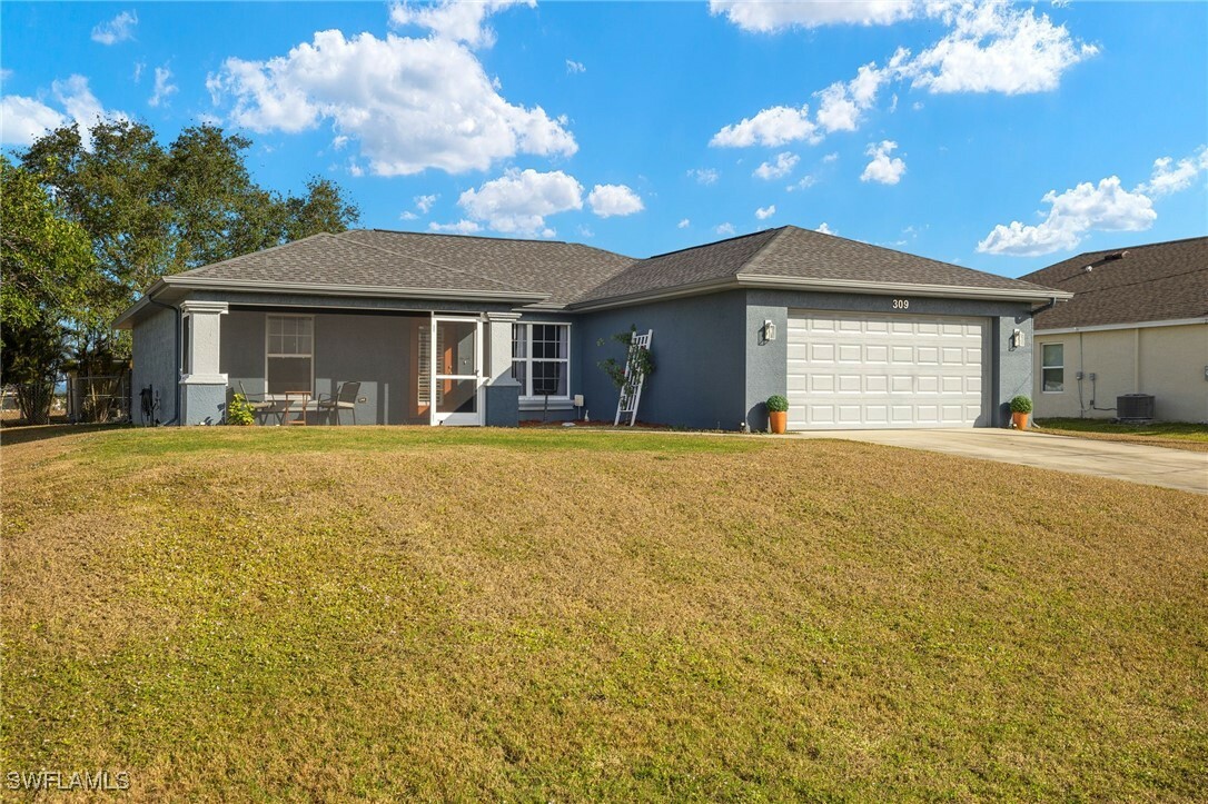 Property Photo:  309 NE 19th Street  FL 33909 