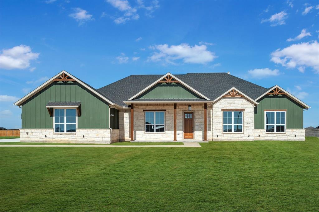 Property Photo: 531 N Armstrong Road TX 76084
