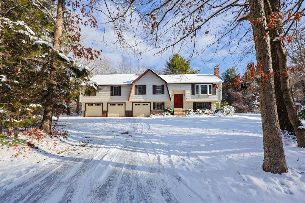 Property Photo:  8 Belcher Ln  MA 02035 