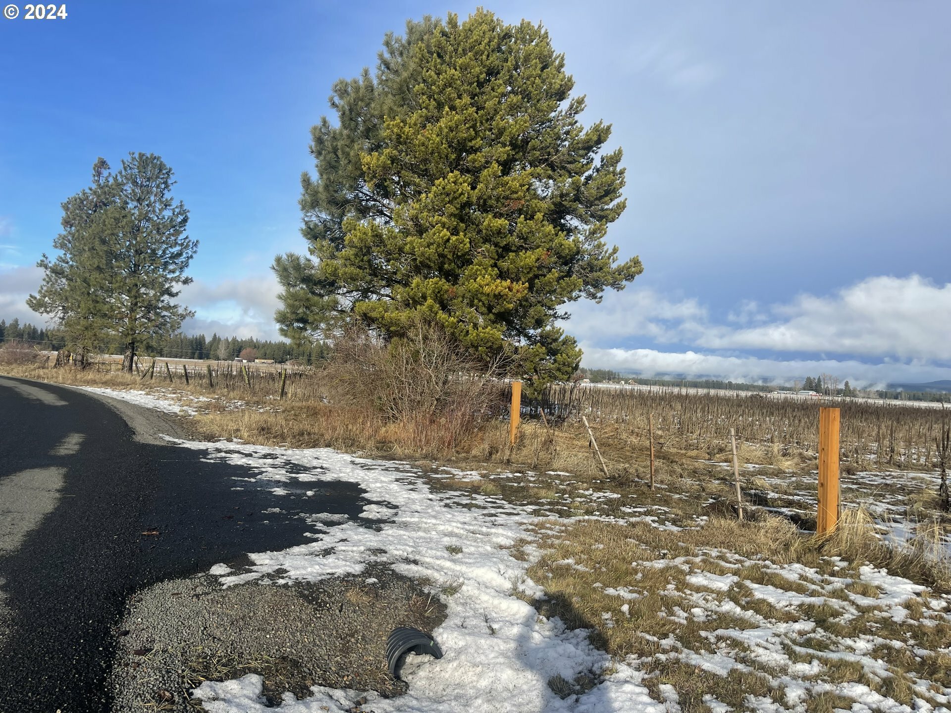 Property Photo: 106 Lakeside Rd WA 98619
