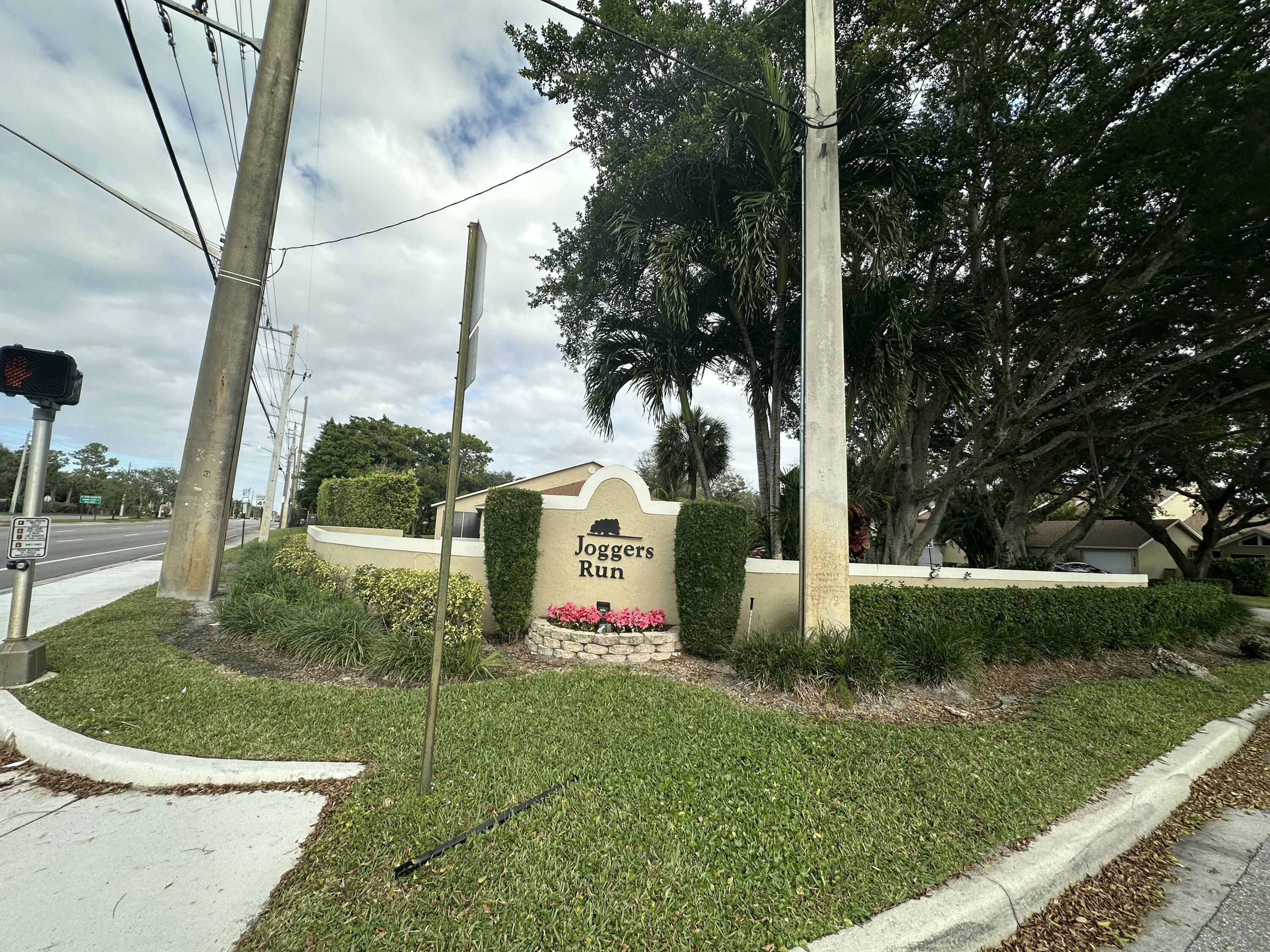 Property Photo: 2101 Maplewood Drive FL 33415