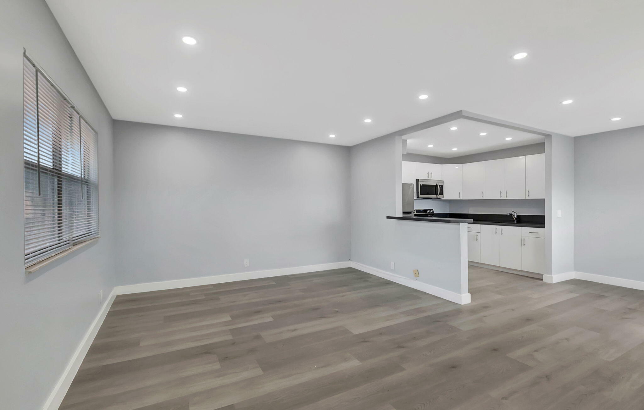 Property Photo: 171 Monaco D FL 33446