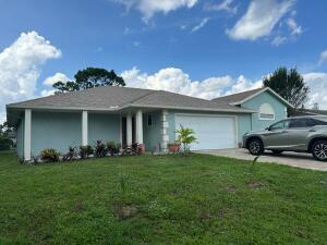 Property Photo:  182 NW Broadview Street  FL 34983 