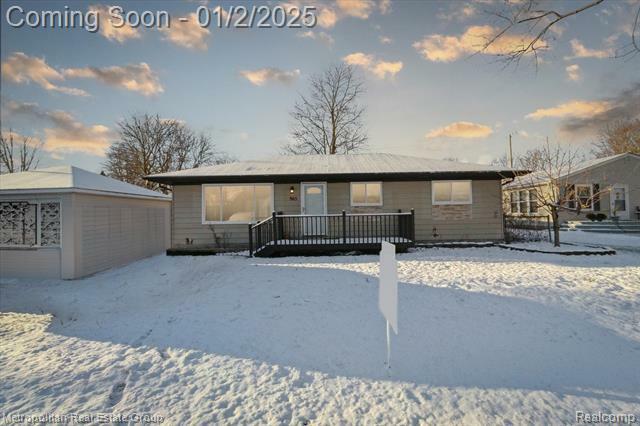 Property Photo:  965 Columbia Street  MI 48001 