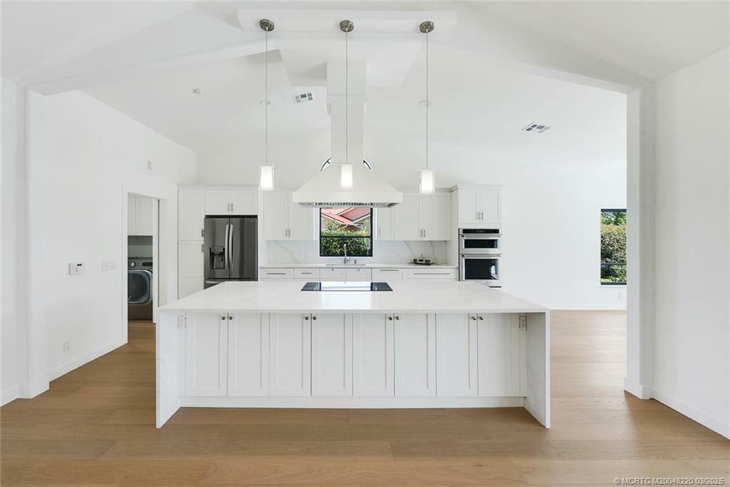 Property Photo: 4163 SW Gleneagle Circle FL 34990