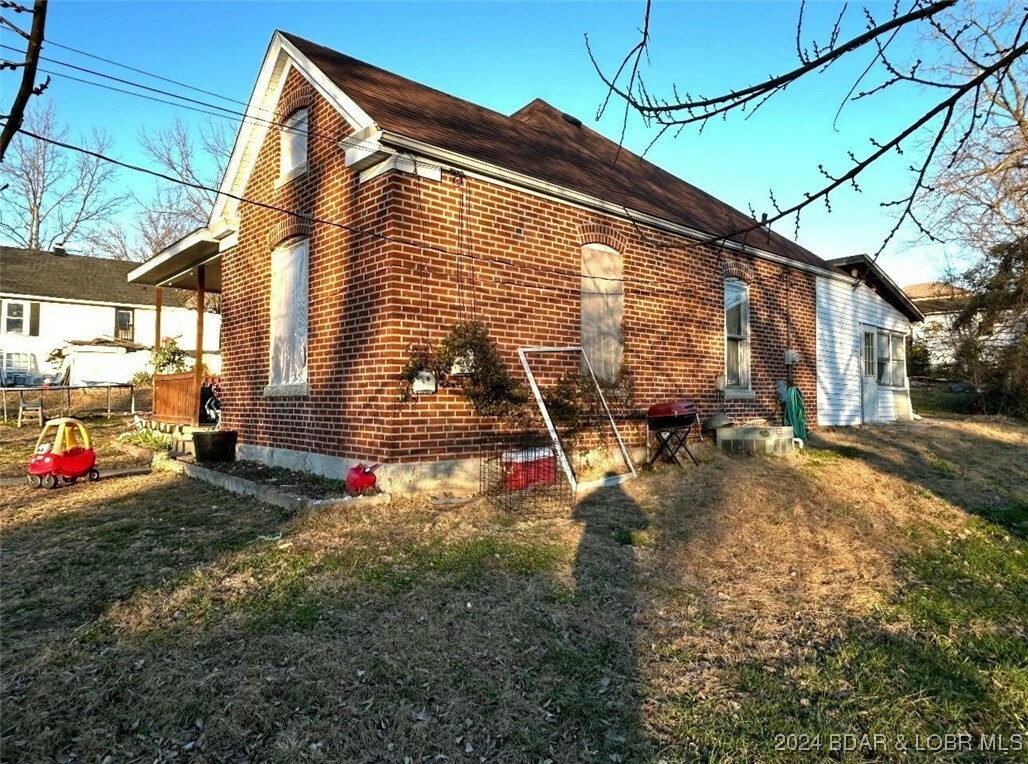 Property Photo:  607 Ohio Street  MO 65109 