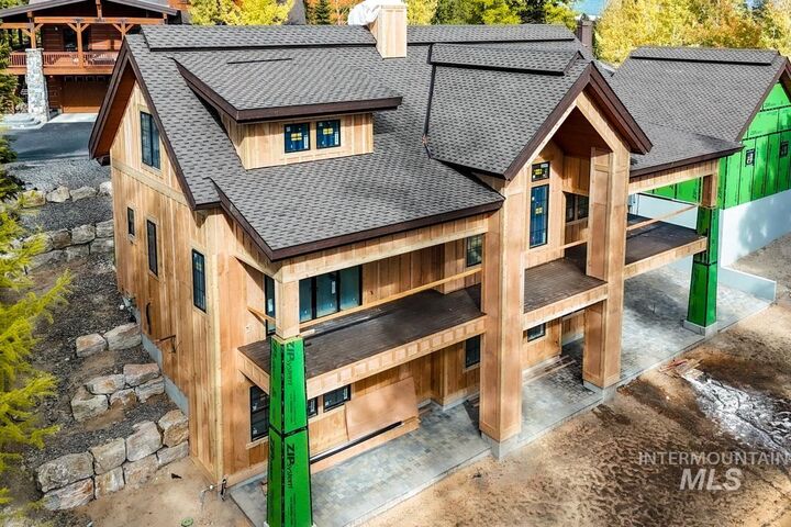 Property Photo:  20 Haystack Ct  ID 83615 