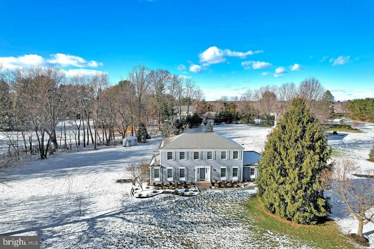 Property Photo:  8 Scottsdale Court  NJ 08512 