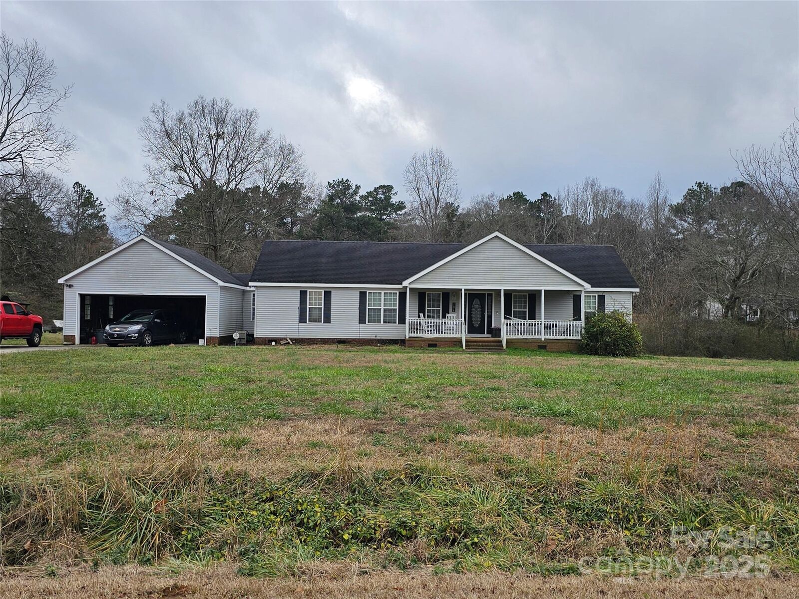 Property Photo: 1676 Starmount Circle SC 29720
