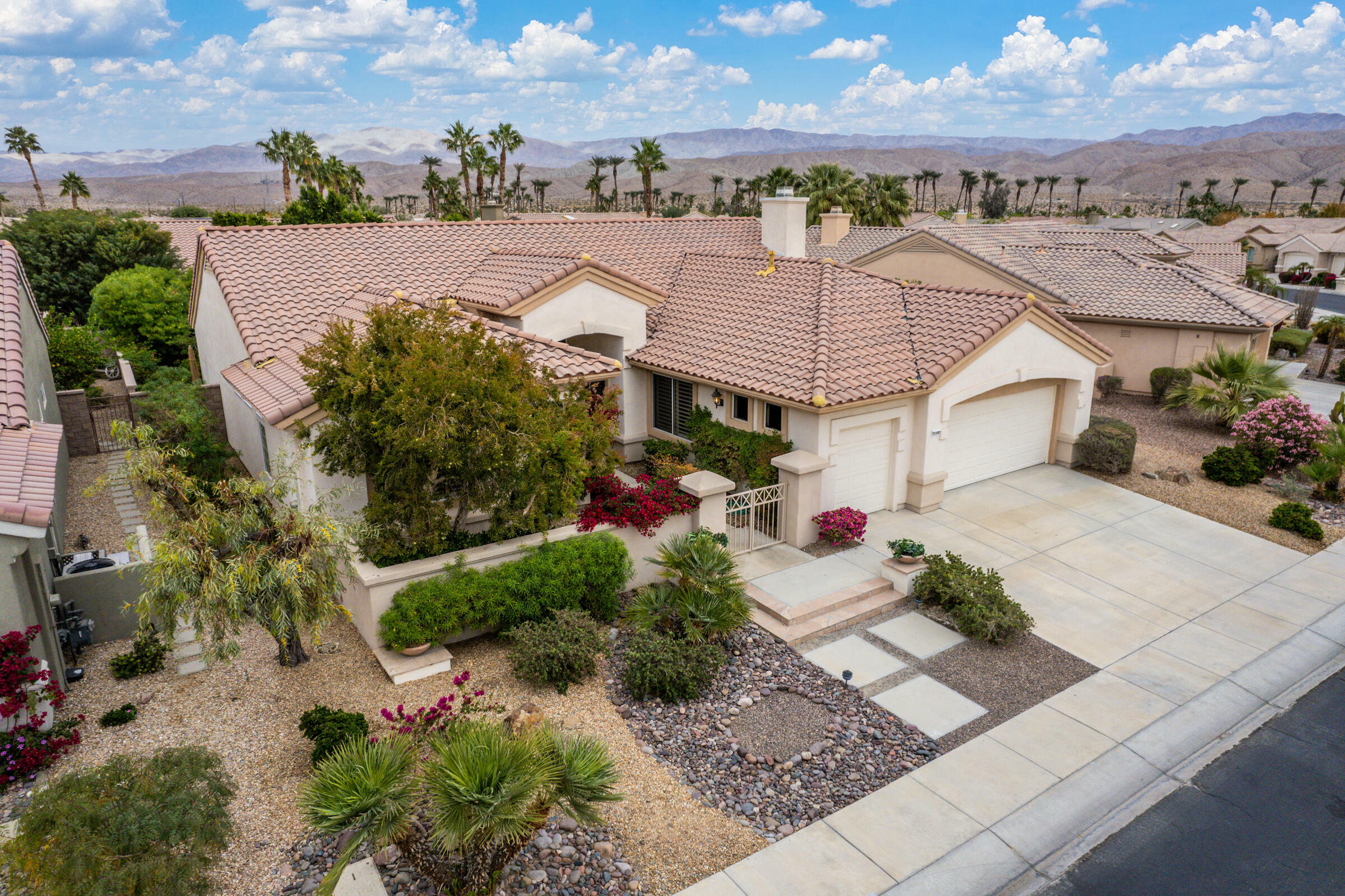 35349 Moorbrook Road  Palm Desert CA 92211 photo