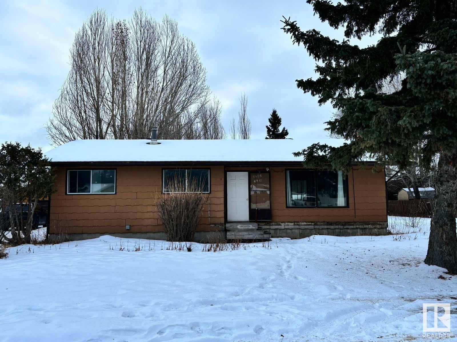 Property Photo:  5505 49 Street  AB T7A 1A4 